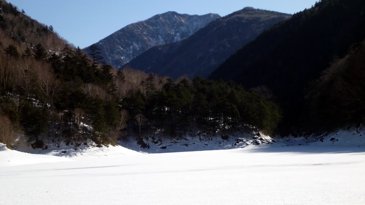 刈込湖　雪原　日光